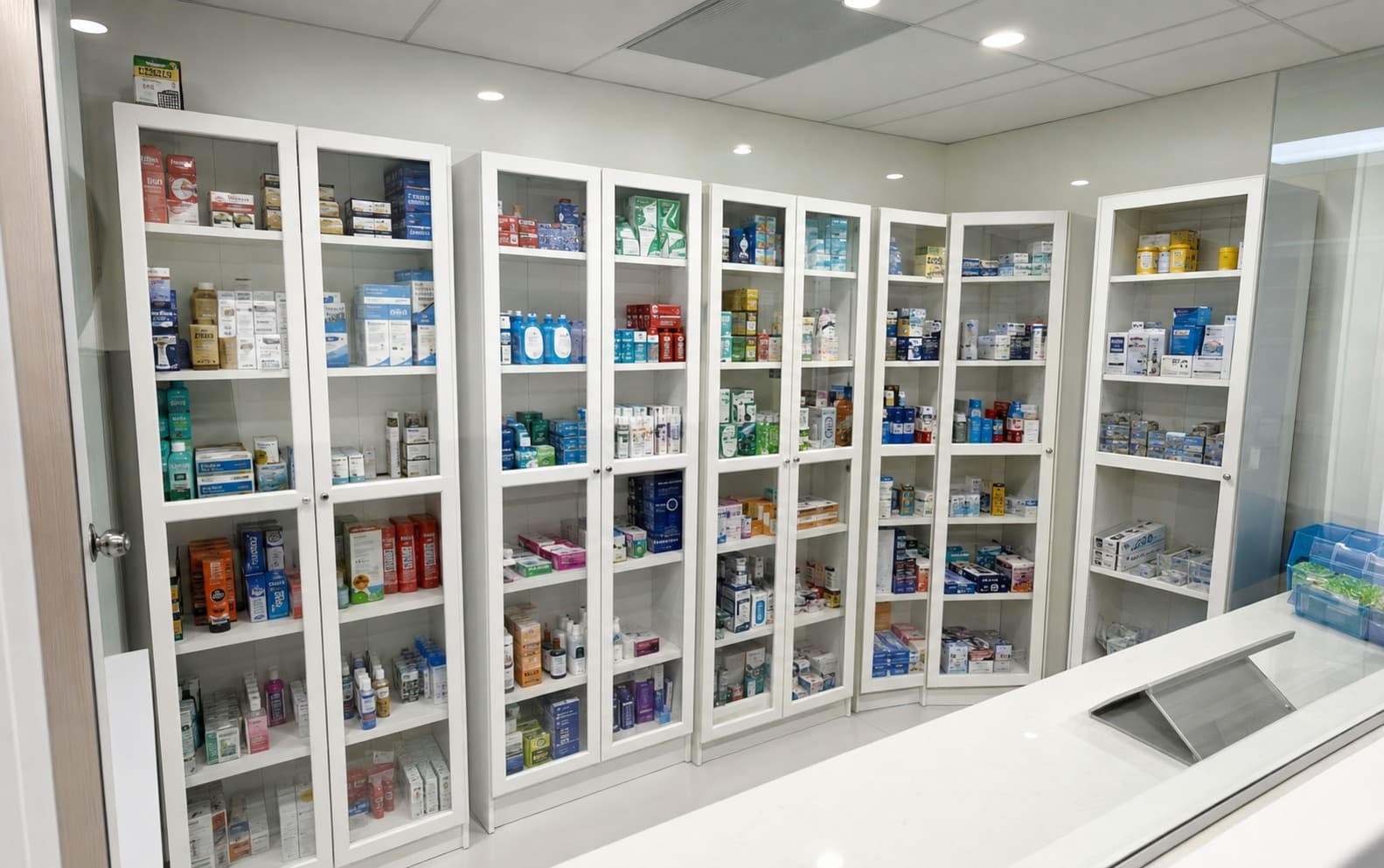 Farmacia dentro de Excel Medical Associates